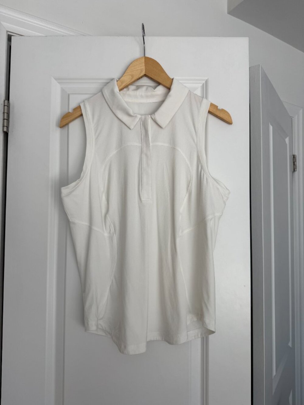 Lululemon Quick-Drying Sleeveless Polo Shirt, Size 10 - Picture 5 of 6